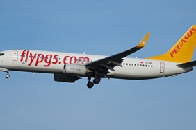 Berlin_Brandenburg_Airport_Pegasus_Airlines_Boeing_737-82R(WL)_TC-CPE_(DSC06068)