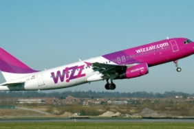 Wizz-Airin-Dubai-Katowice-seferini-yapan-yolcu-uçağı-İstanbul-Havalimanına-acil-iniş-yaptı