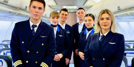 AJet ekip kokpit aero