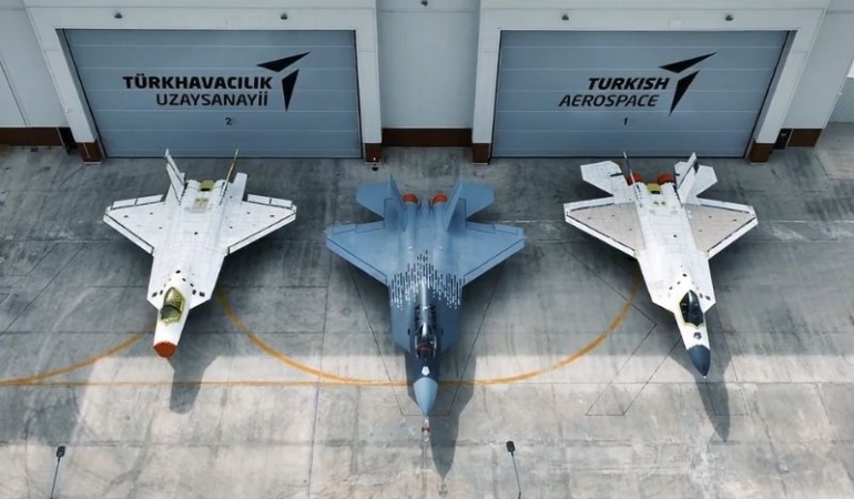 KAAN’da tarihi gün 3 dev yan yana! İlk uçuşun üzerinden tam 2 yıl geçti... TUSAŞ’tan tüyleri diken diken eden paylaşım! (1)