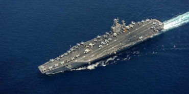 İran Devrim Muhafızları- Abraham Lincoln Uçak Gemisi 4 İran füzesiyle hedef alındı